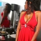 Nyomi Banxxx in 'Jazz Night'
