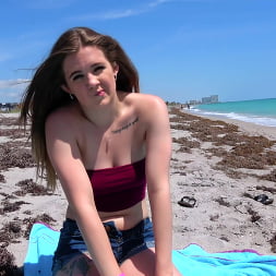 Teen Gives Ass For Cash