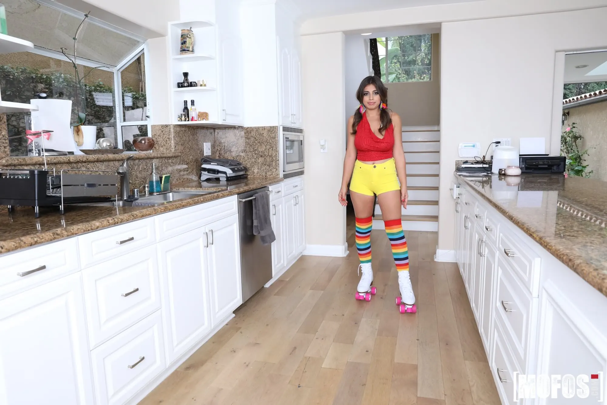 Ella Knox - Puta teta rollergirl | Picture (1)