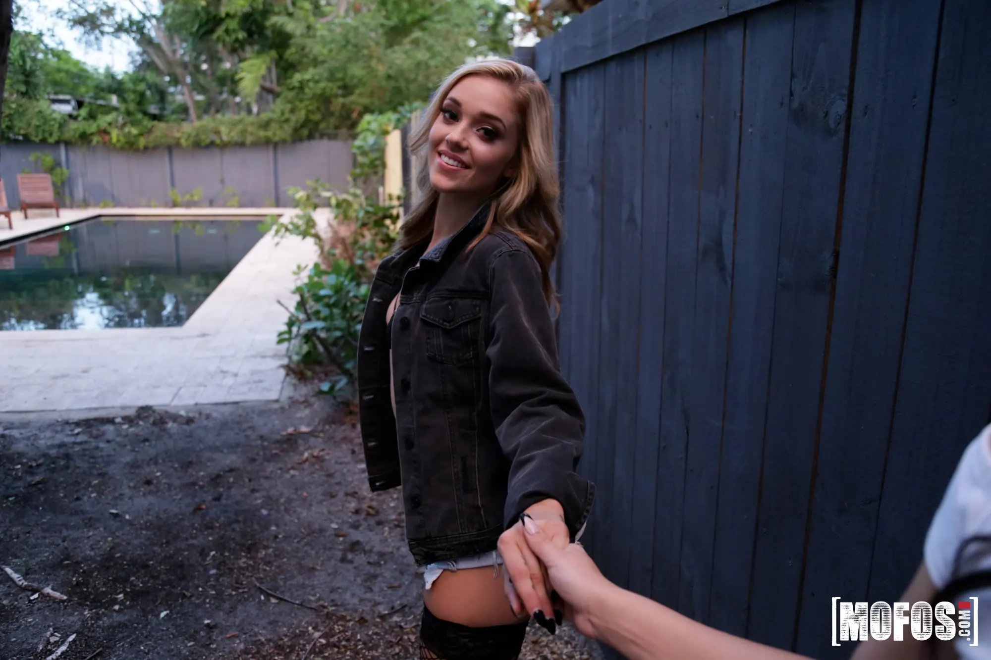 Kali Roses - Breaking and Entering Lesbian Couple | Picture (1)