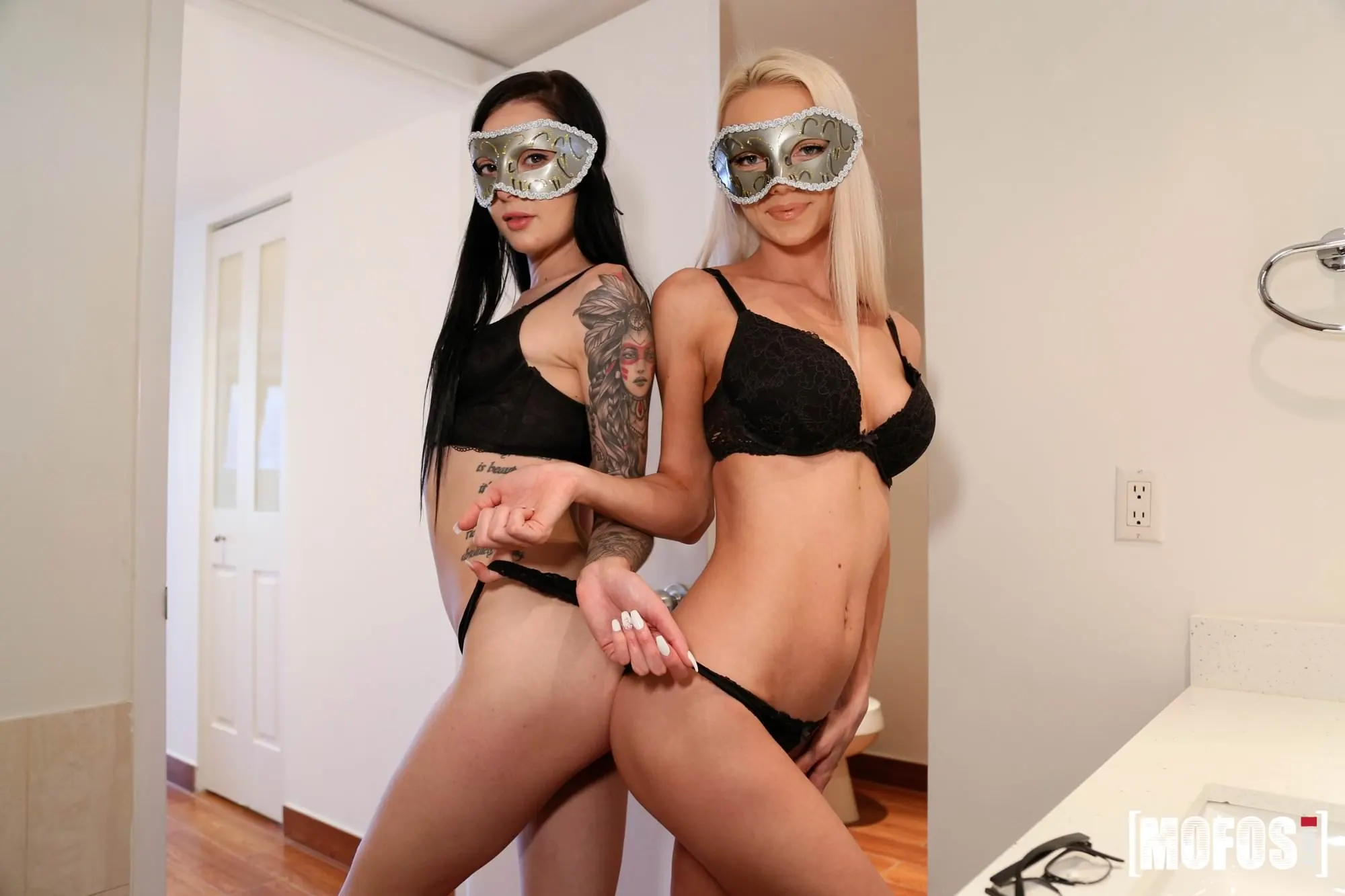 Marley Brinx - Masquerade Swap | Picture (25)